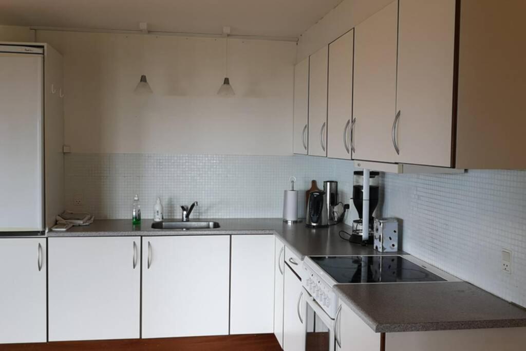 Large Apartment With Fabulous View Of Tórshavn Eksteriør billede