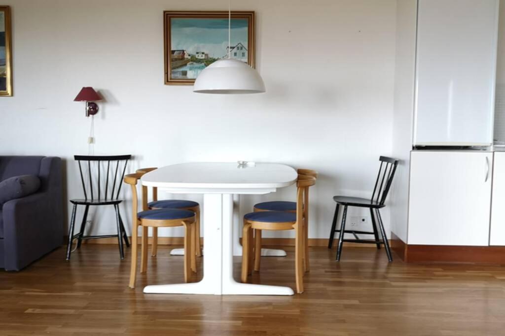 Large Apartment With Fabulous View Of Tórshavn Eksteriør billede