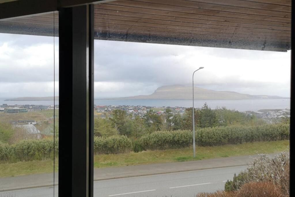 Large Apartment With Fabulous View Of Tórshavn Eksteriør billede