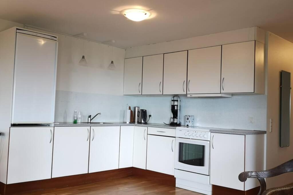 Large Apartment With Fabulous View Of Tórshavn Eksteriør billede